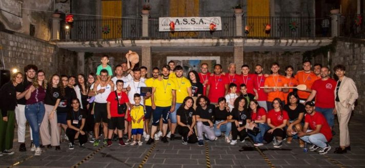 Premiazione rione vincitore dei "Giochi popolari per rioni". Evento facente parte de "U Strittul ru Zafaran". 10 AGOSTO 2023
© 2023 A.S.S.A. Foto di Umberto Gasparinetti